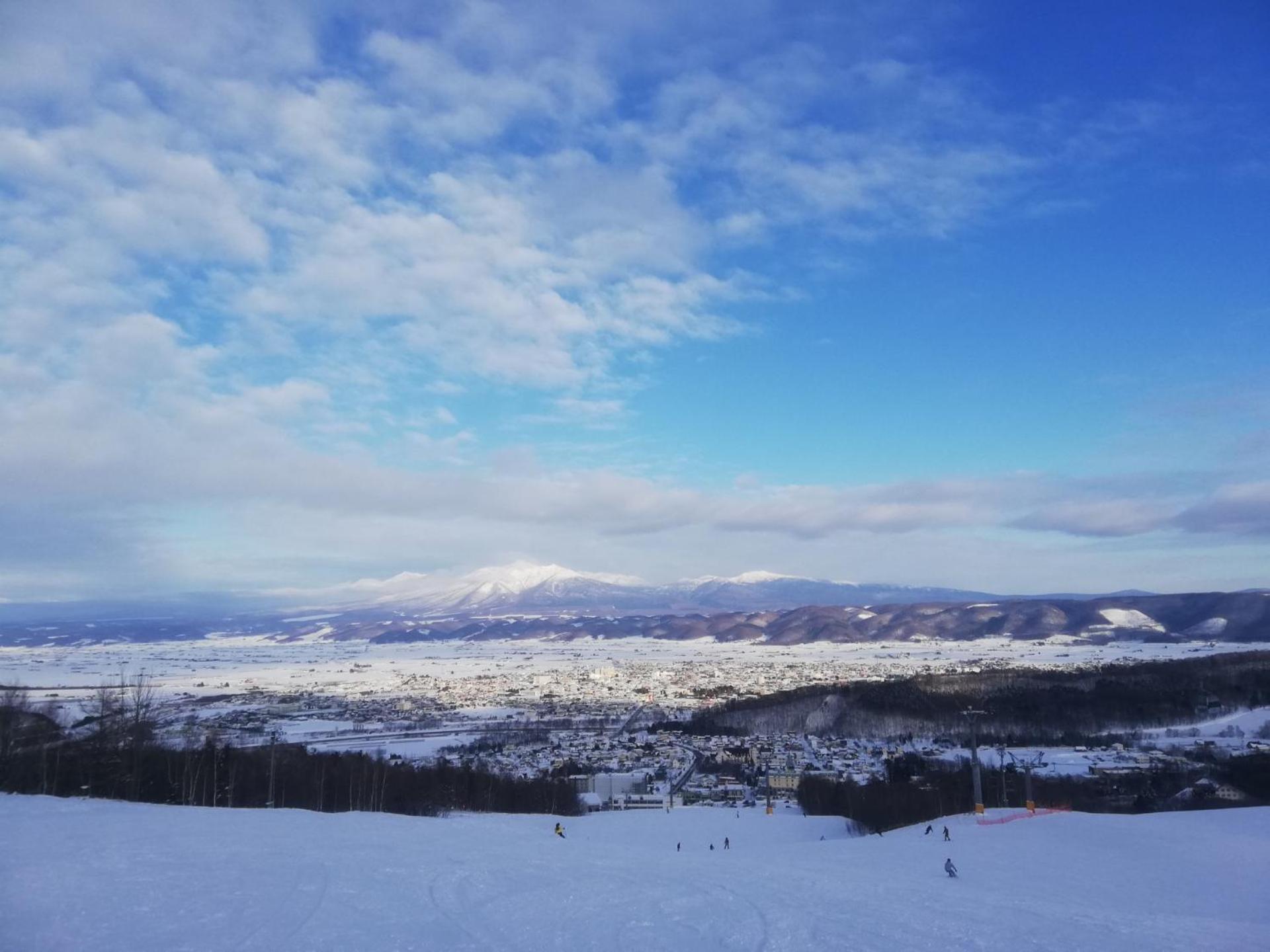 Hotel Edel Warme NakaNakafurano Exteriör bild